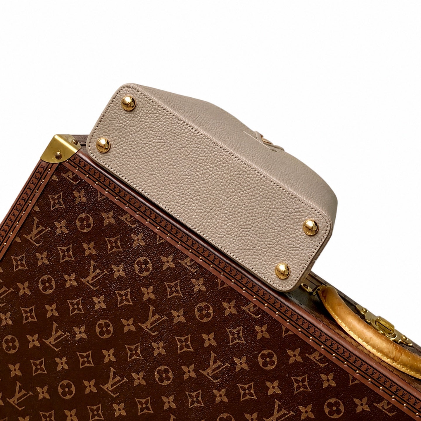 Louis Vuitton Capucines Small Leather Brown Handbag