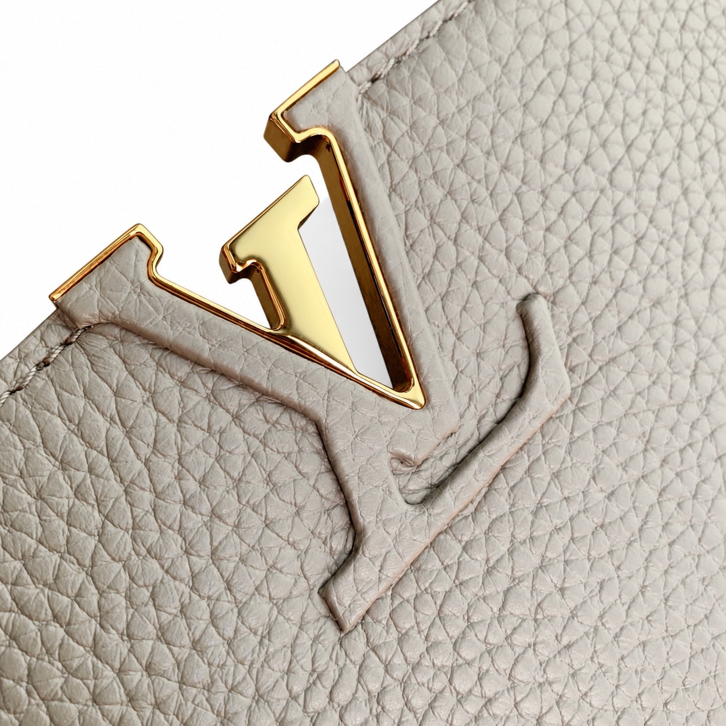 Louis Vuitton Capucines Small Leather Brown Handbag