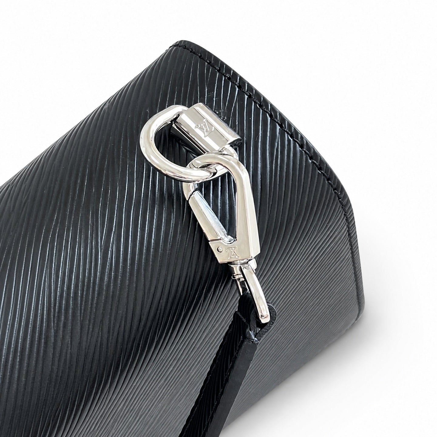 Louis Vuitton Twist Medium Black Handbag