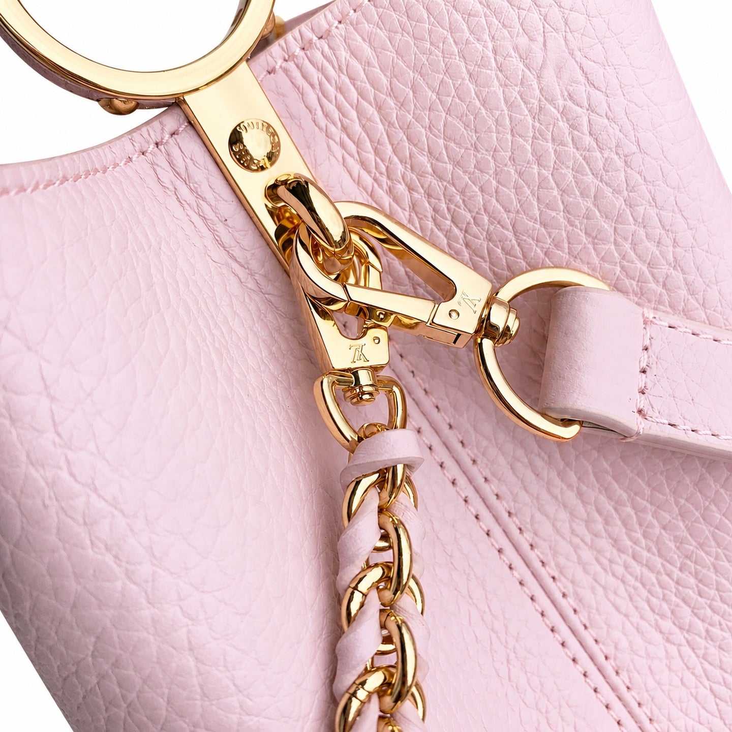 Louis Vuitton Capucines Medium Leather Pink Handbag