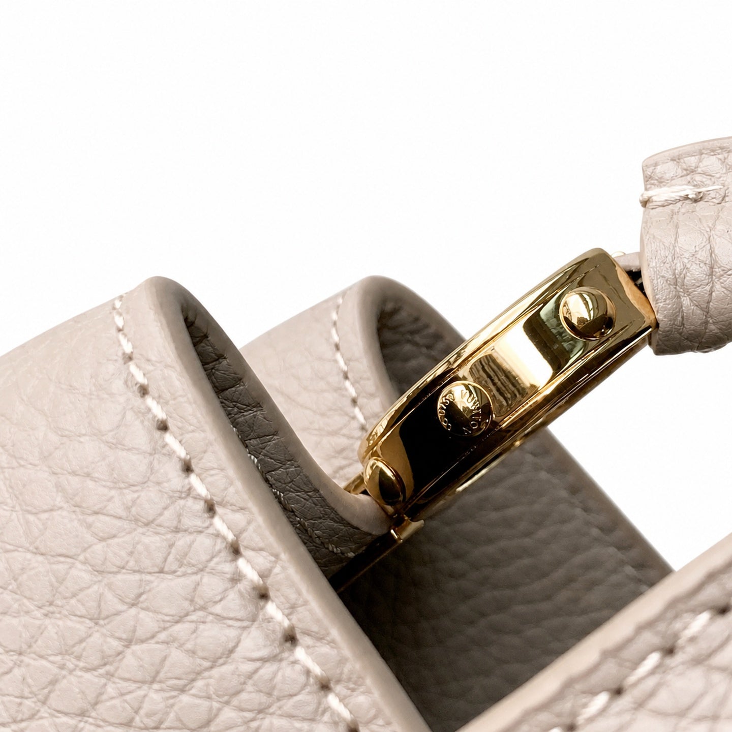 Louis Vuitton Capucines Small Leather Gray Handbag