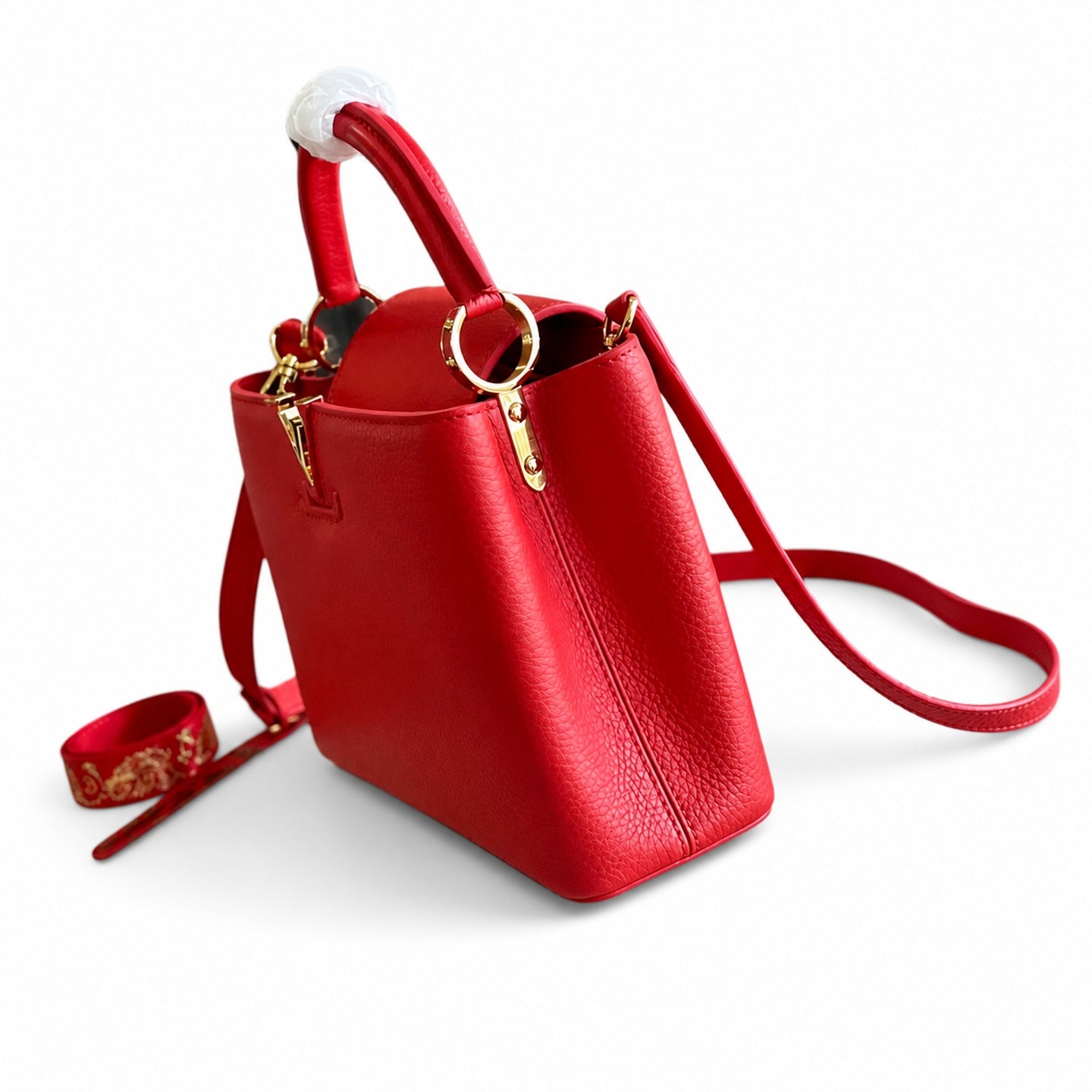 Louis Vuitton Capucines Small Leather Red Gold Handbag