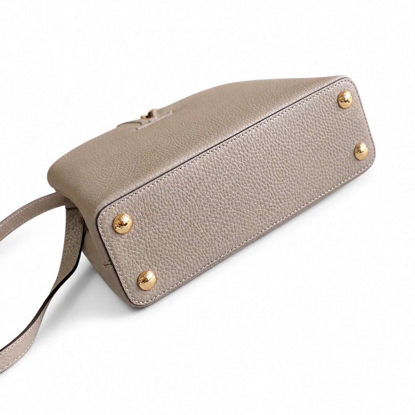Louis Vuitton Capucines Small Leather Gray Gold Handbag